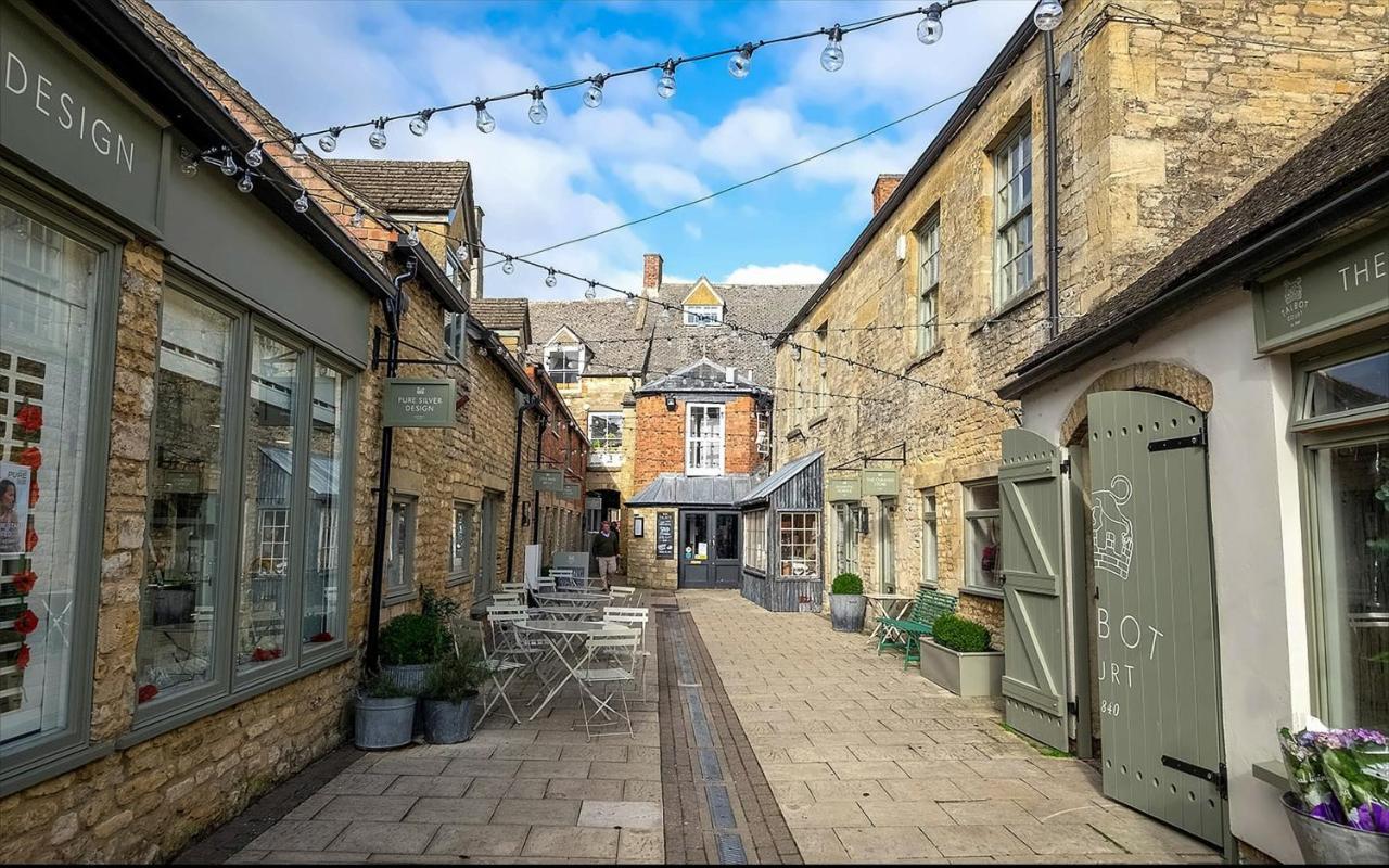 Cotswold Apartment With Private Parking! Stow-on-the-Wold Exterior photo