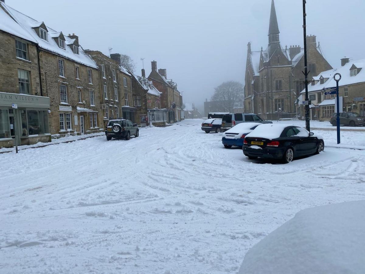 Cotswold Apartment With Private Parking! Stow-on-the-Wold Exterior photo